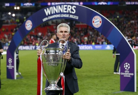 着整个江畔 着整个江畔