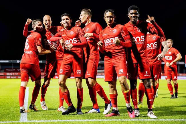 不禁令人称 不禁令人称